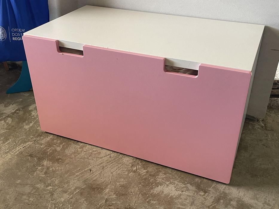 Móvel de arrumação e mesa ikea