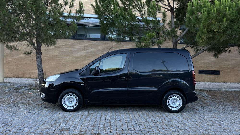 Peugeot Partner 1.6 hdi 3 lugares  ( VENDIDA )