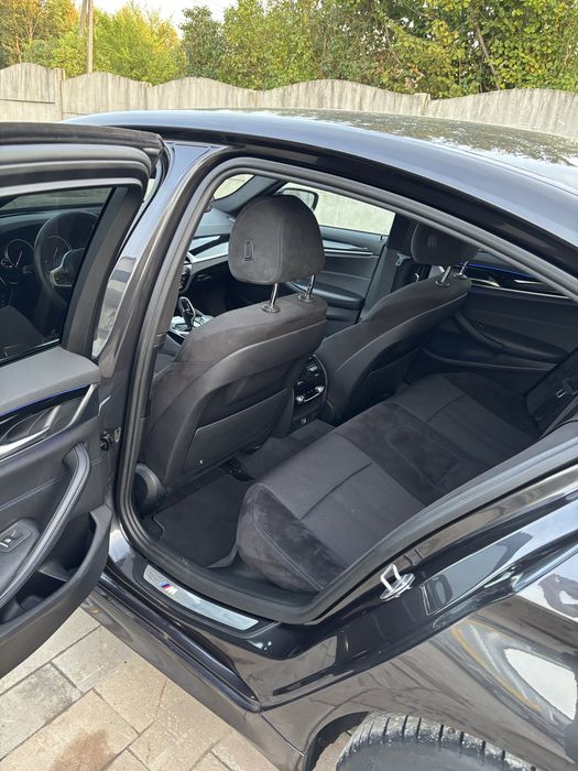 Wynajem bmw g30 530i