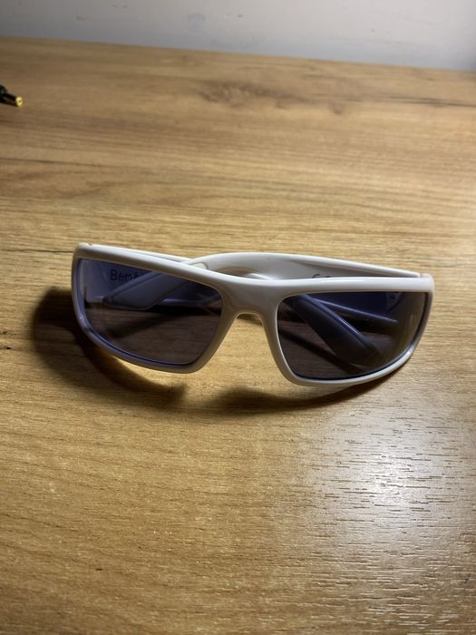 Okulary przeciwsloneczne bershka