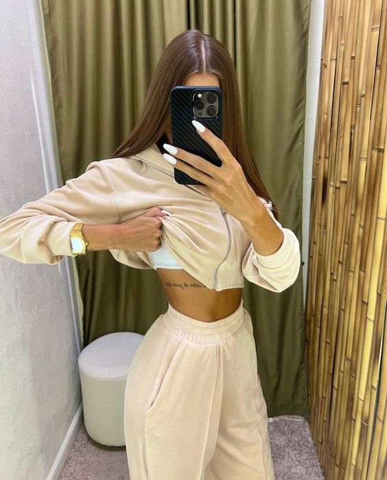 Жіночий спортивний костюм велюровий / спортивний костюм с капюшоном