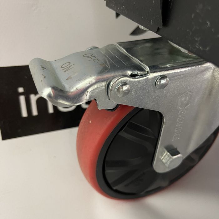 Візок інструментальний 7 полиць з боковою шафою GutMeister Німецька як