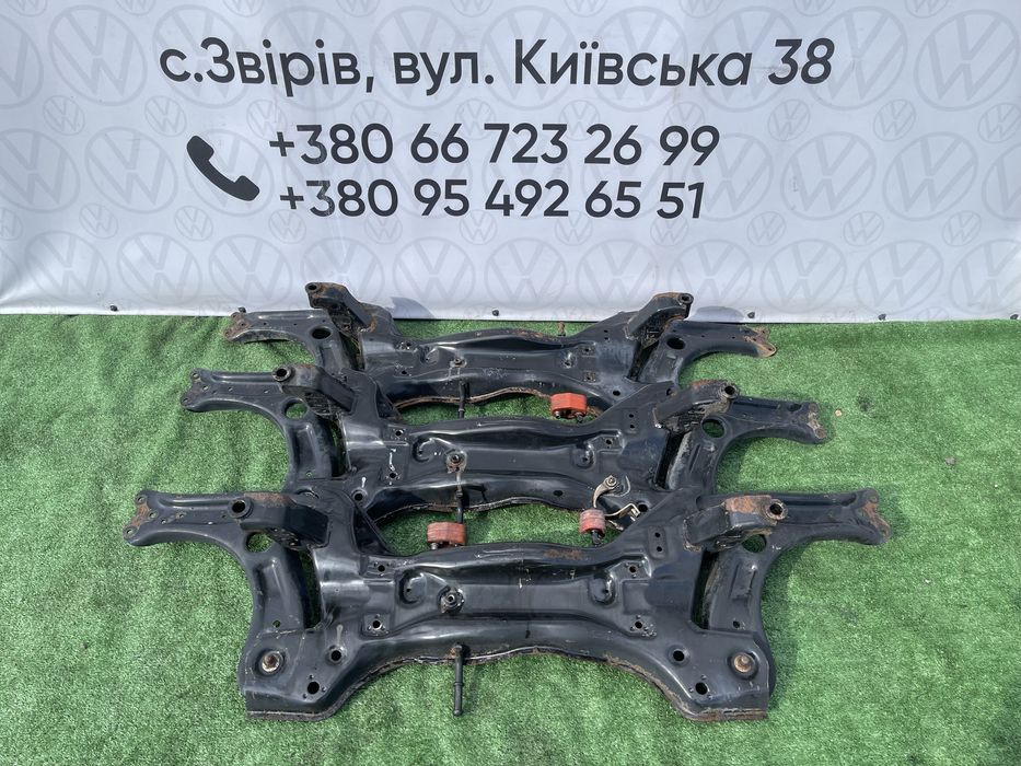 Передній підрамник Шкода Фабія 2 подрамник ричаг Fabia 2 Roomster шрот