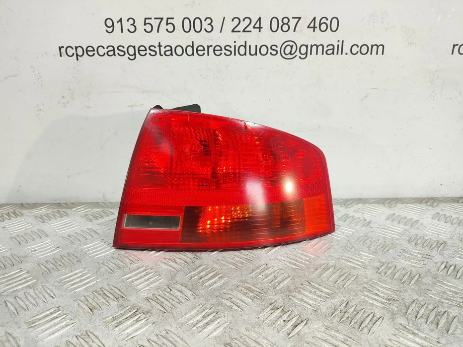 Farolins traseiros trás direito esquerdo originais Audi A4 B7 Sedan
