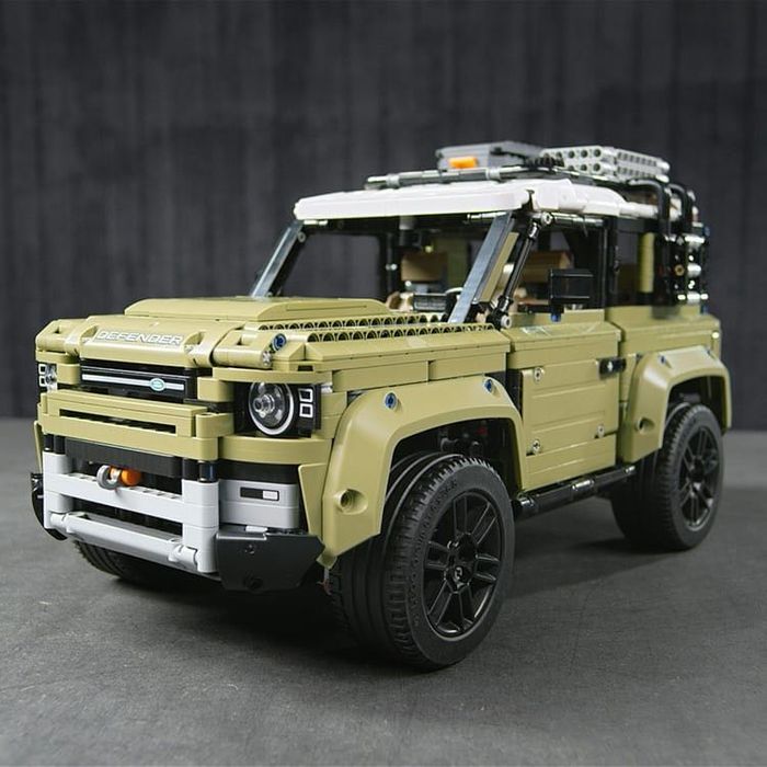 Конструктор Land Rover Defender - Позашляховик Дефендер (1:1 LEGO)