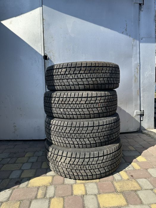 Зимова резина  245/60R18