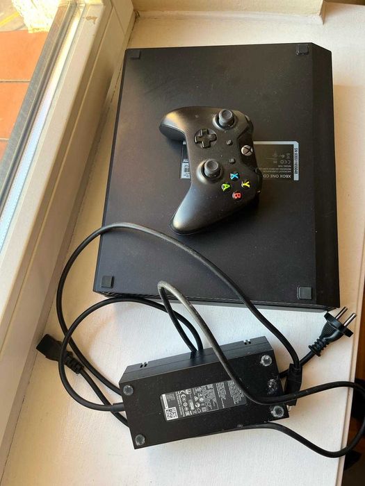 Used Xbox One Console + Original Controller – Great Condition!