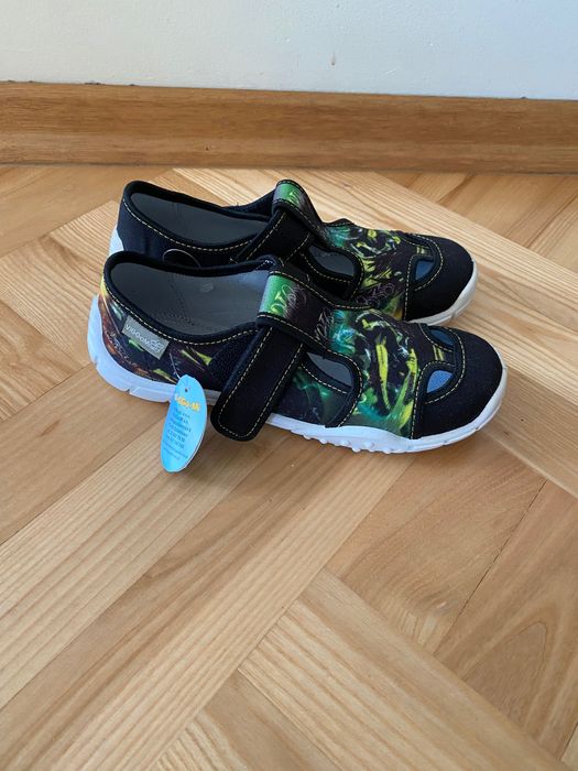 Kapcie rozm. 35
Kapcie rozm. 35