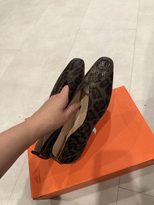 Нові коричневі туфлі 40-41