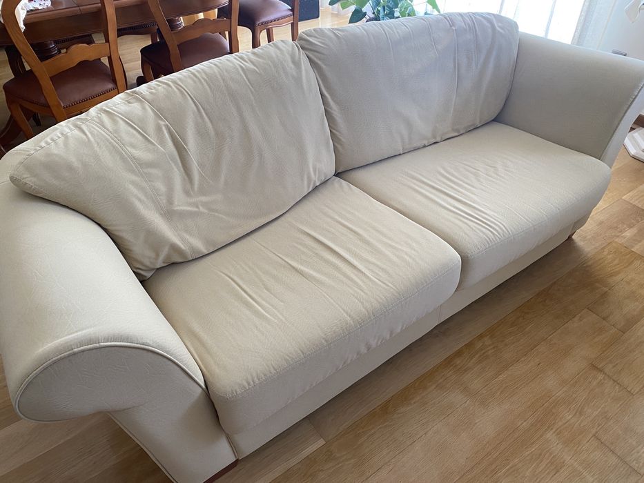 Sofá 2 lugares cor creme