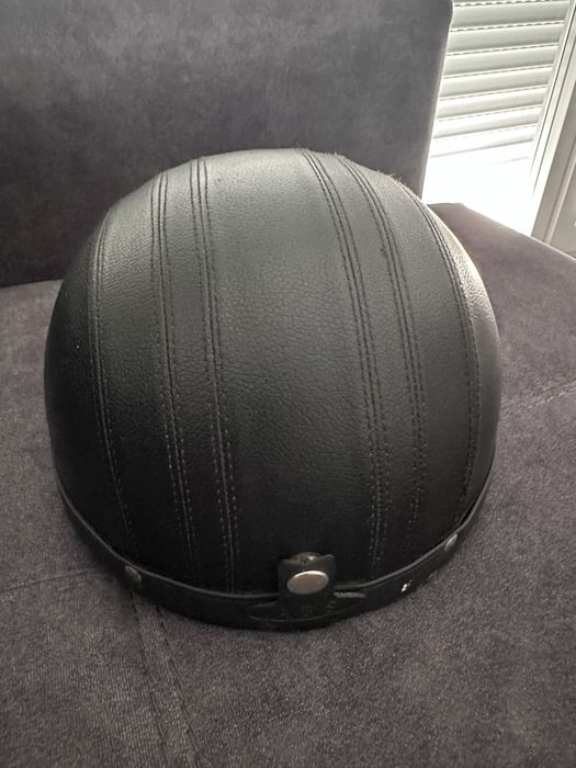 Capacete Vintage Couro Preto