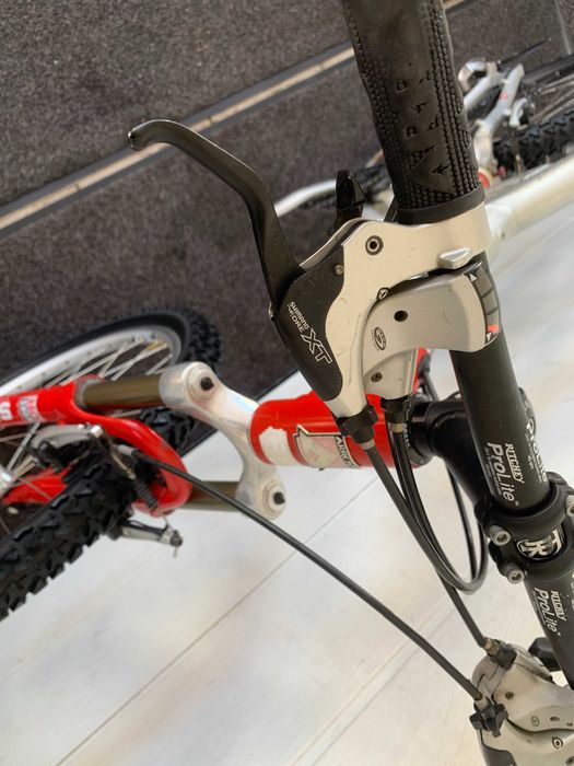 Rower Arrow Sirius Red Racing Shimano Deore XT Rock Shox SID Ritchey