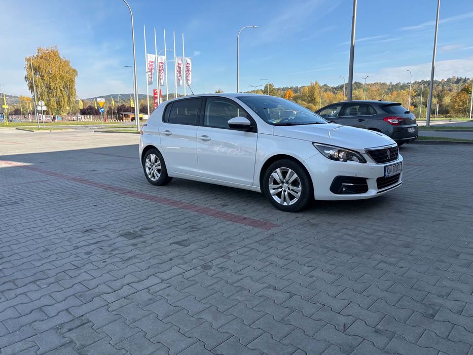 Peugeot      308