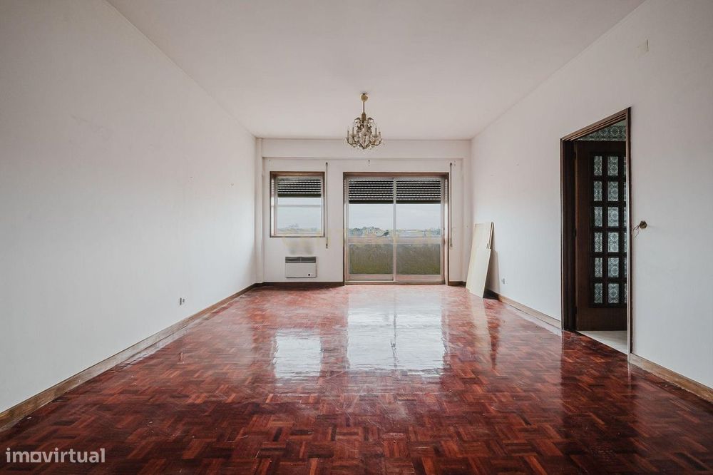 Apartamento T3 +1 - Avenida Dr. Antunes Guimarães