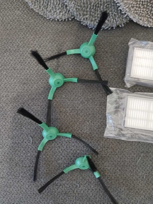 Vendo Combo sacos aspiradores, mops, filtros, acessórios iRobot
