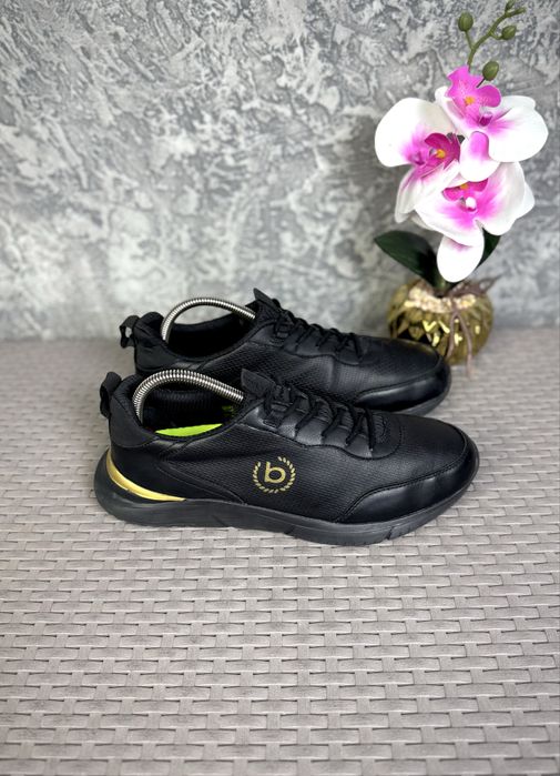 Bugatti кроссовки 42-43 размер кожаные черные