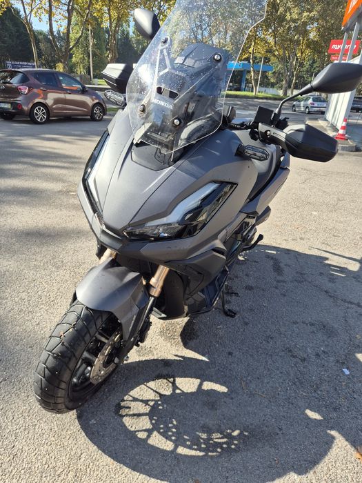 Scooter Honda Adv350