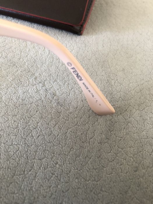 Armacões Fendi novas