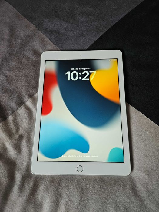 iPad 6a Geração 32GB – iPadOS 17 | Bom estado