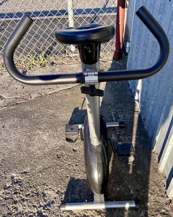 Rower treningowy Basic Mag – sprawny, regulowany opór