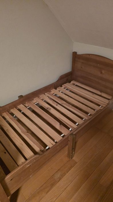 Łóżko drewniane Ikea + materac