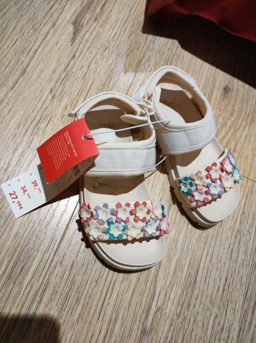 Sandália Zippy Tam:25 NOVO