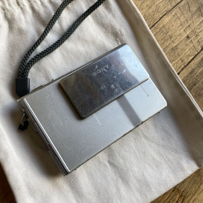 Sony cyber shot T7