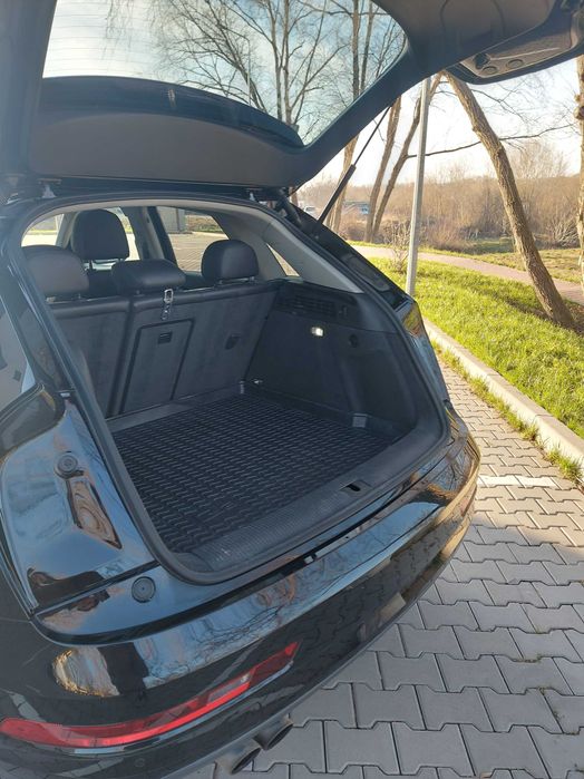 Автомобіль Audi Q3 2017