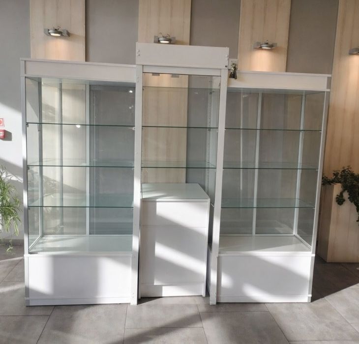 Komplet mebli sklepowych/ wyspa