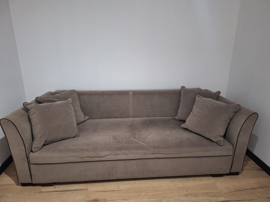 Sprzedam zestaw kanapa i 2 komody