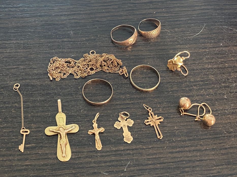 Золотые украшения