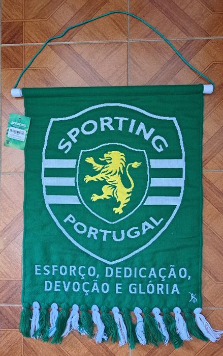 Estandarte do Sporting Clube de Portugal - 45 cm x 60 cm

Artigo novo. Produto oficial.
