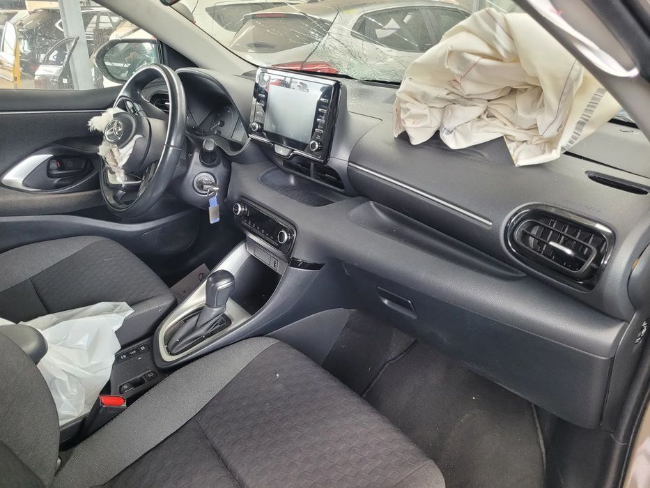 Toyota Yaris 2023 Hybrid para peças