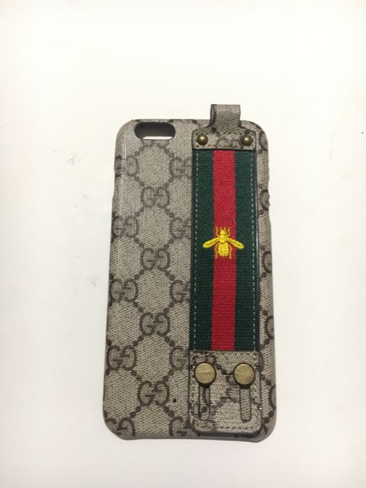 Чехлы для iPhone 8 Plus дёшево отдам