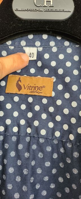 Camisa Vitrine com bolinhas