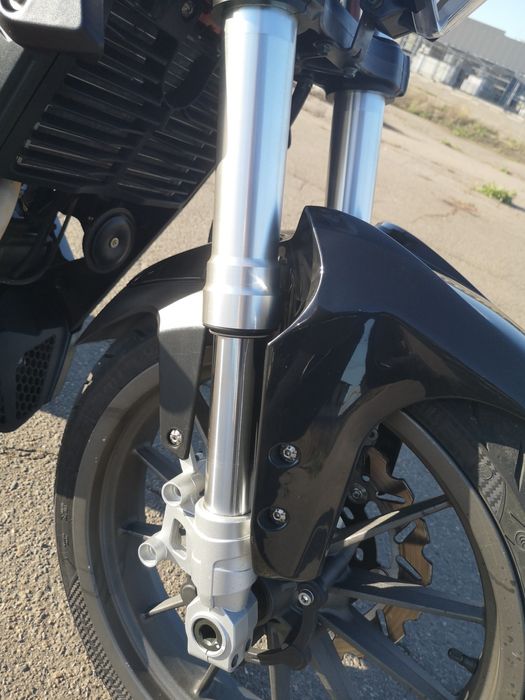 Benelli TNT 250 — живий, маневрений і надійний