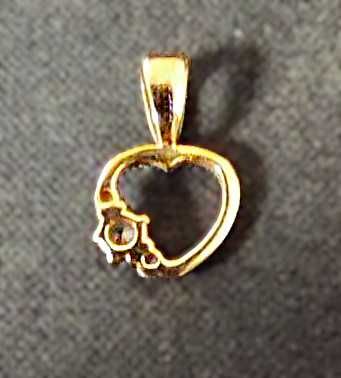 Золотий підвіс Сердечко з 3 цирконами 585 пр. Вага 0,79 гр. розм 15 мм