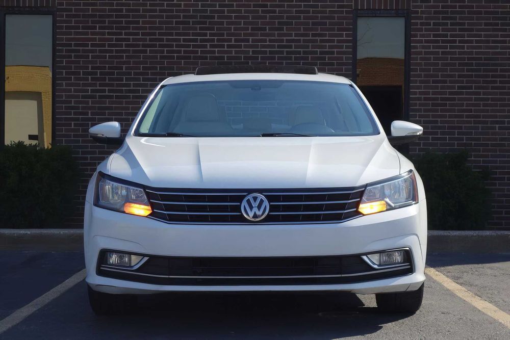 Volkswagen Passat SE      2016
