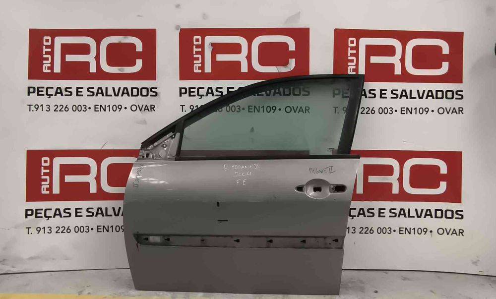 Porta Frente Esquerda - RENAULT MEGANE II