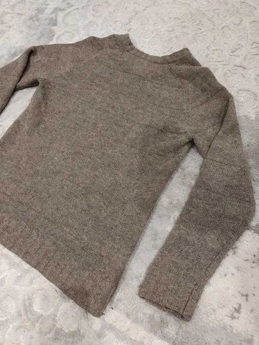 Sweter 100% Lambswool NN07 No Nationality V-Neck Łaty M