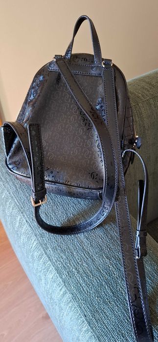 Vendo mochila Guess
