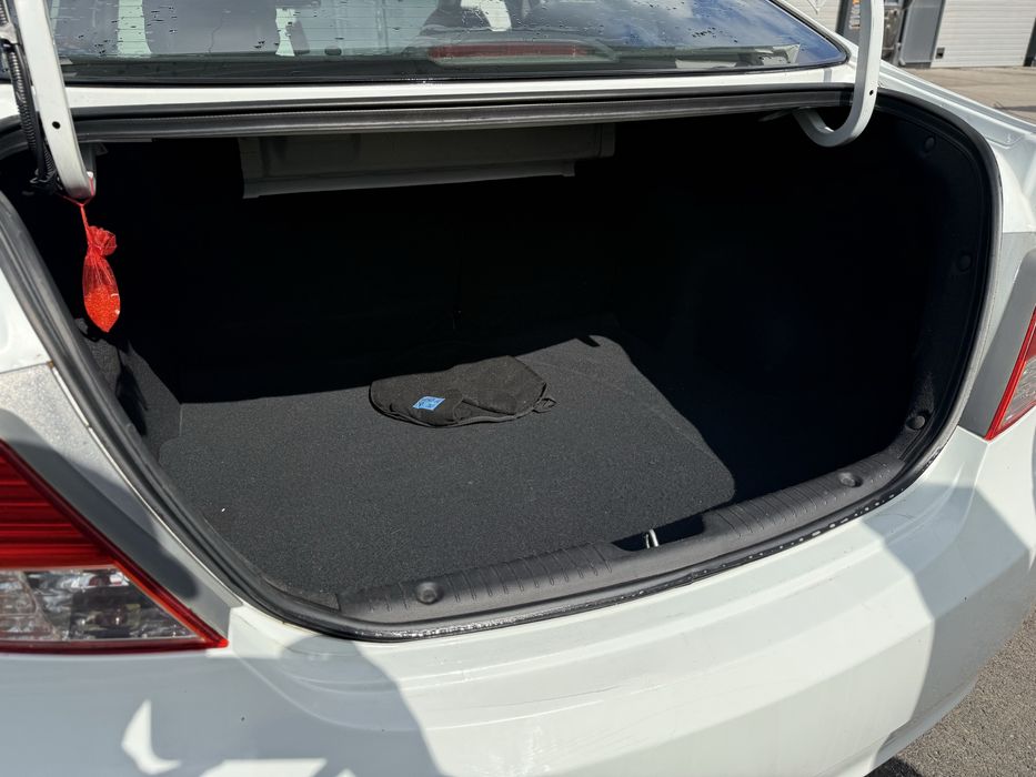Hyundai accent 2012