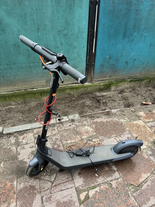 Продам електросамокат Xiaomi electric scooter 4 lite gen 2