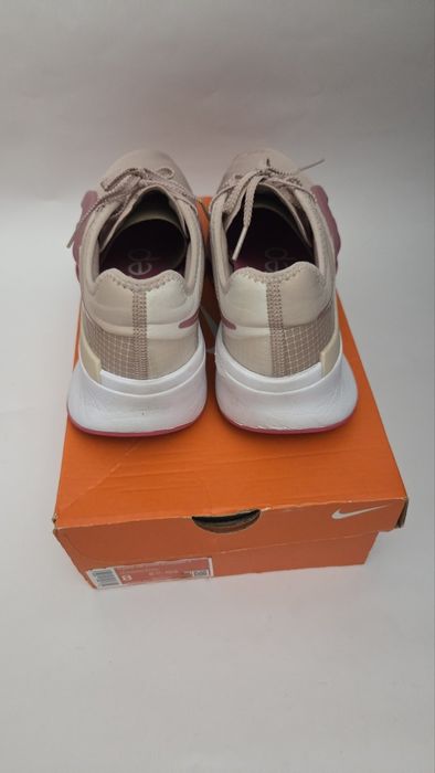 Кросівки  Nike р.38