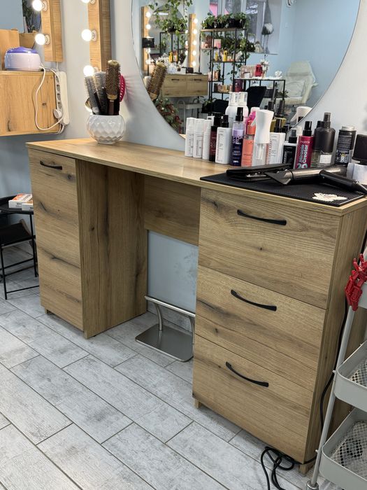 Перукарський стіл. Стіл для перукаря