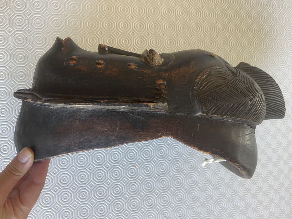 Mascara africana antiga madeira