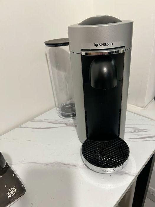 Maquina cafe Nespresso Vertuo Cinza + Gaveta Organizadora em Vidro