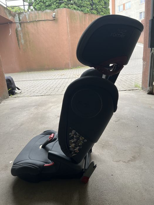 Britax Römer Kidfix III M ISOFIX 15–36 kg (100–150 cm)