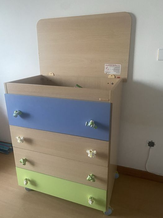 Cómoda Fraldário / Banheira Micuna (4 Gavetas e Rodas)