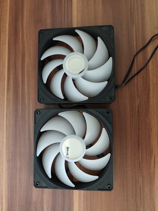 Ventoinhas originais da caixa Lian Li Lancool 207